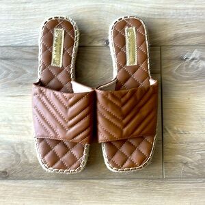 Quilted slip on size 7 1/2